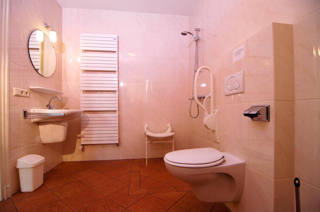 Erfgoedlogies D'Ouffenhoff Hotel Baarlo  Quarto foto
